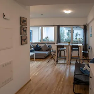  Apartment Center For 6 Persons!